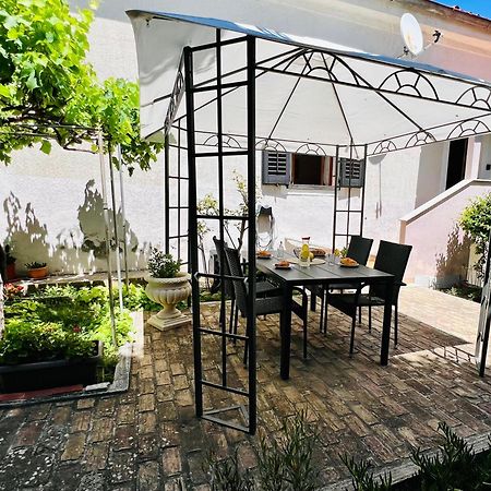 V&V Apartment Pula Exterior photo